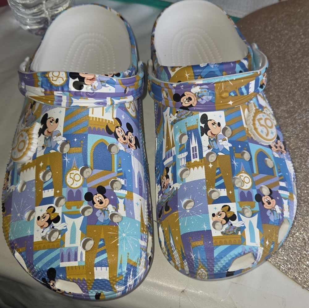 Crocs